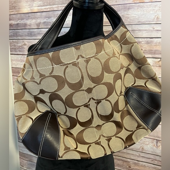 Vintage Coach Hobo Bag - Picture 2 of 9